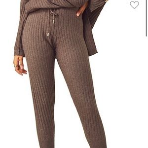 Around the clock knit jogger